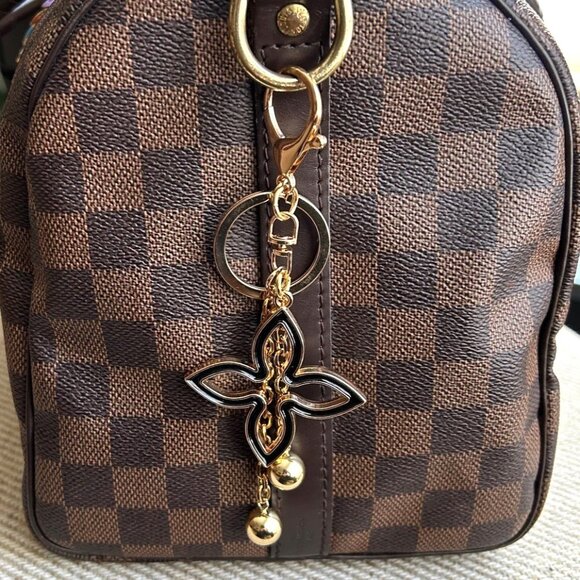 CLOVER Bag Charm Rhinestones Black Gold Tone - Picture 3 of 7